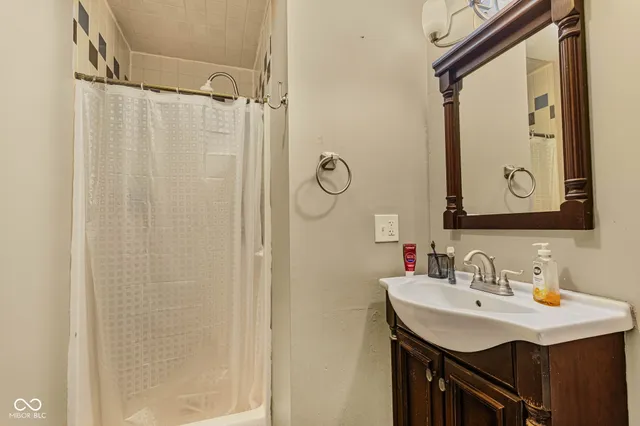 $260,000 | 2017 North Meridian Road, Peru, IN 46970