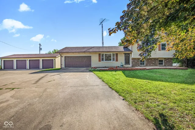 $260,000 | 2017 North Meridian Road, Peru, IN 46970