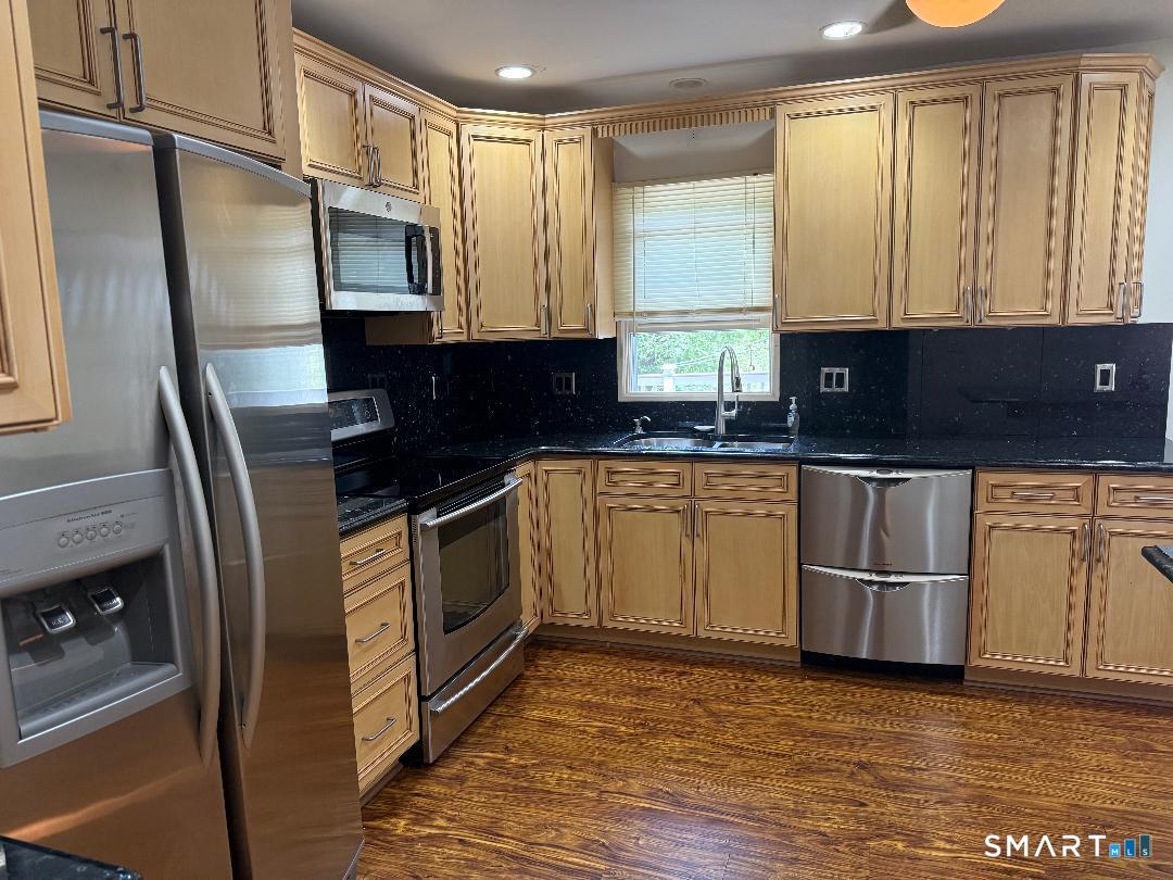 54 Sorensen Road West Haven, CT 06516 - Photo 6 of 18
