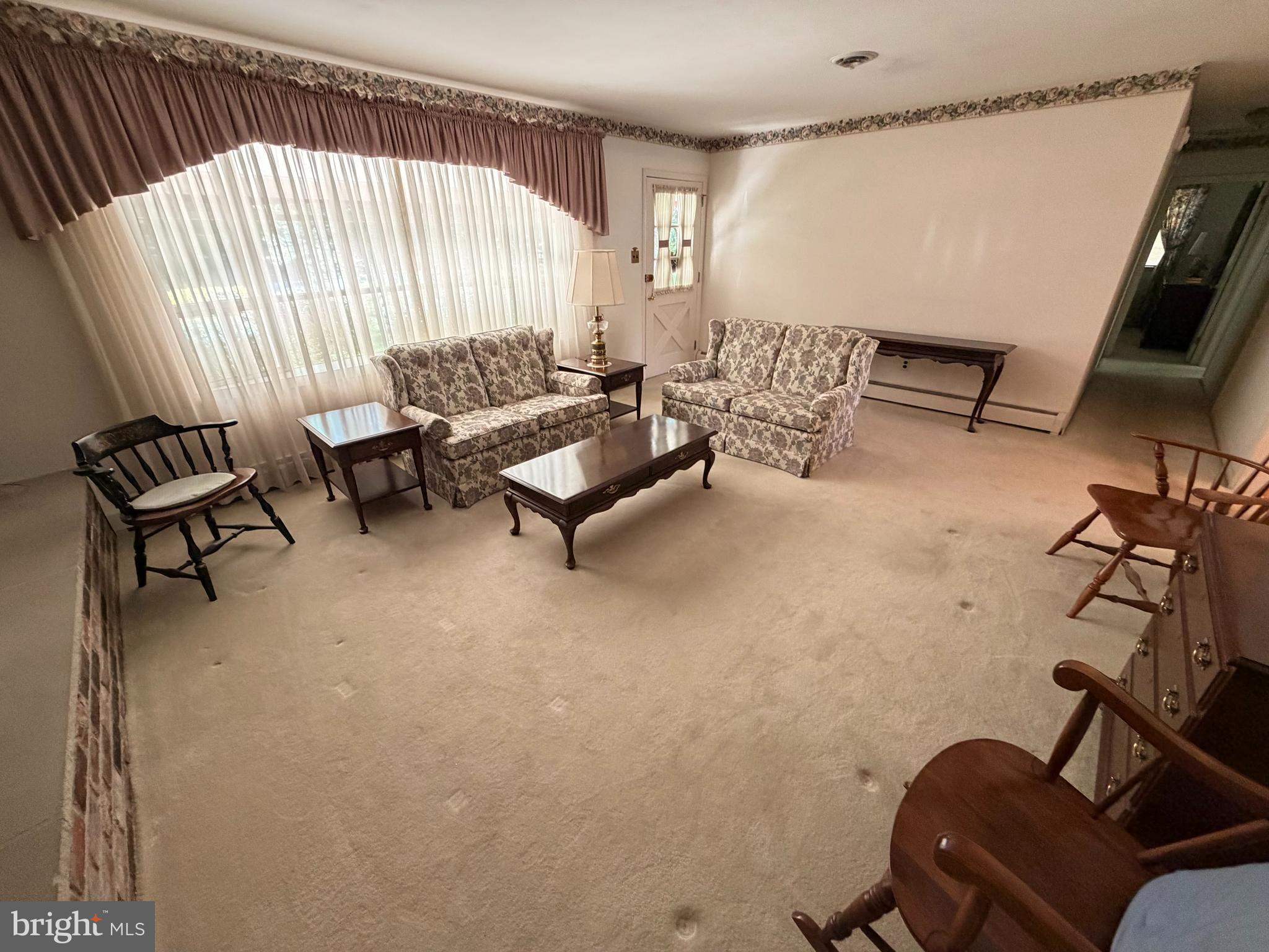 312 Mt Alverno Road Media, PA 19063 - Photo 6 of 22 Living room