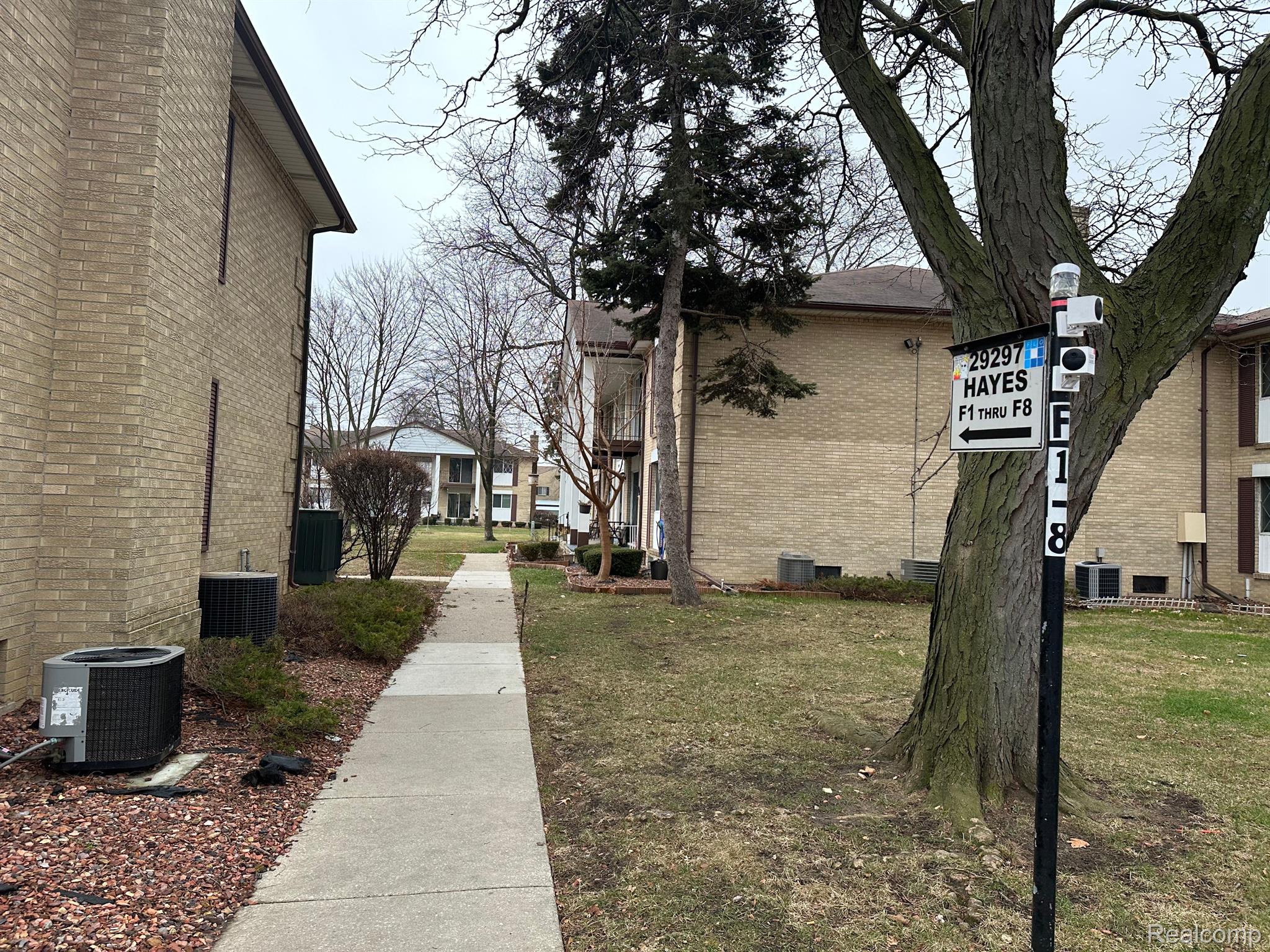 29297 Hayes Road, Unit F8 Warren, MI 48088 - Photo 4 of 18 Gallery Image 4