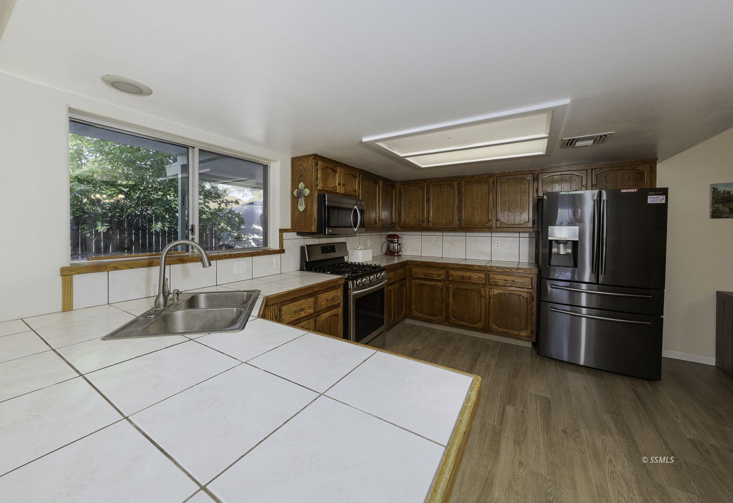 513 South Appaloosa Street Ridgecrest, CA 93555 - Photo 11 of 37