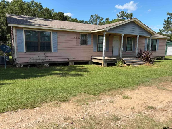 $125,000 | 2193 W Creek, Mount Enterprise, TX 75681