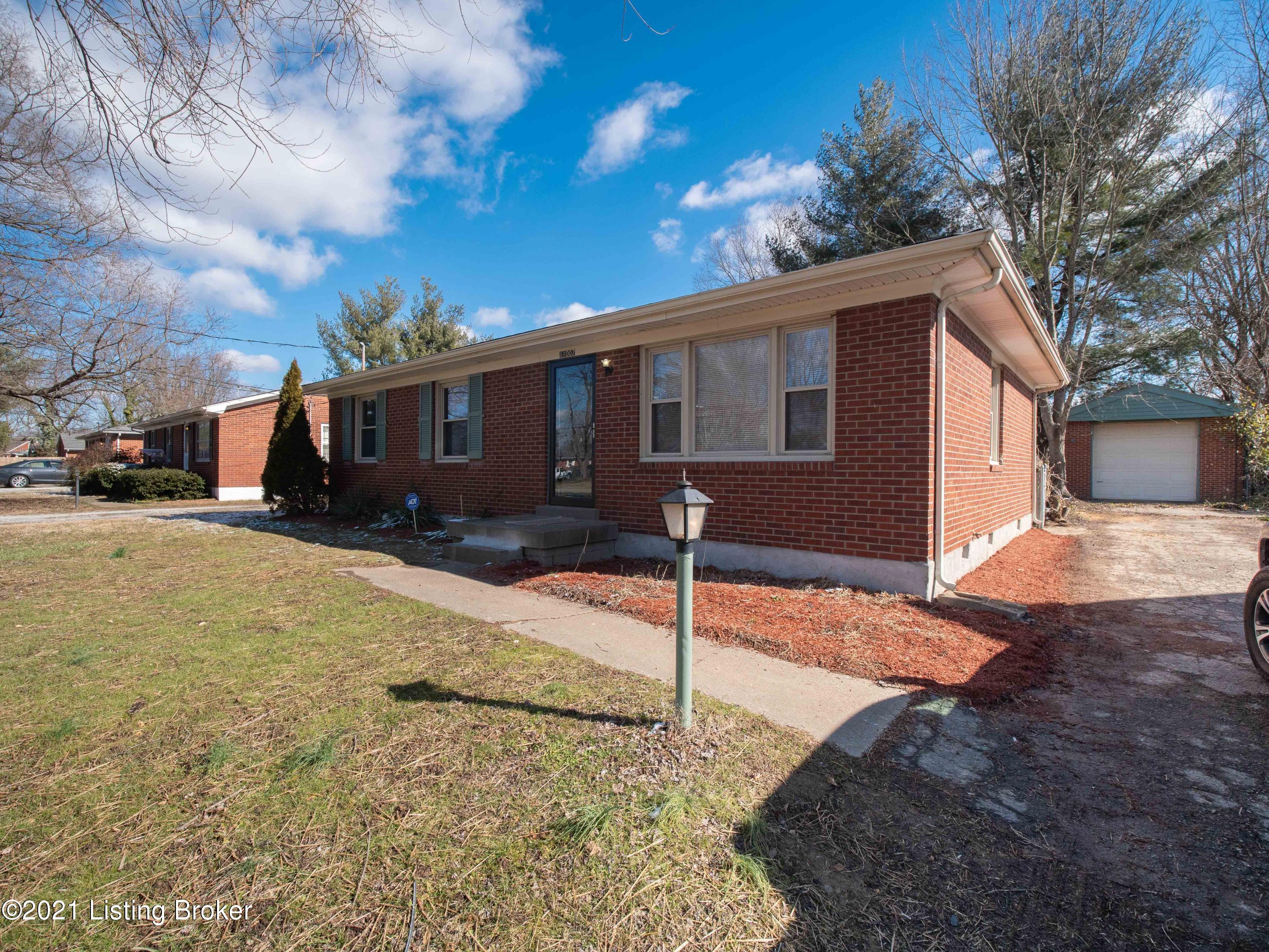 11007 Deering Road Louisville, KY 40272 - Photo 1 of 42 11007 Deering Road (43 of 50)