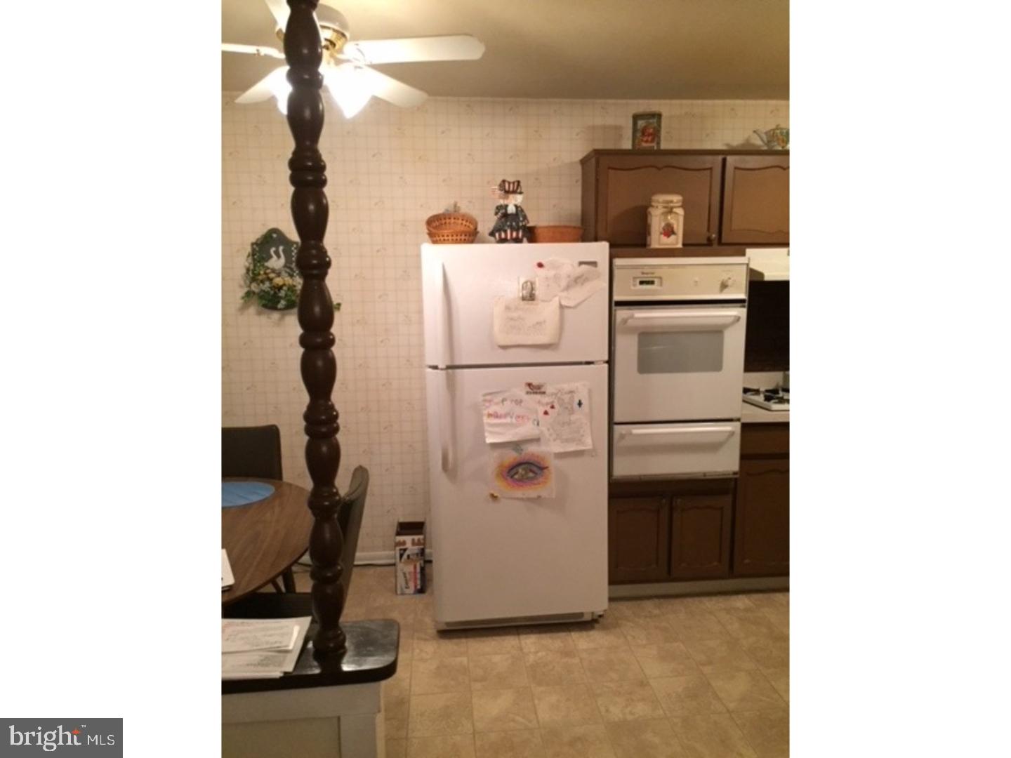 3419 Brookview Road Philadelphia, PA 19154 - Photo 5 of 17 Kitchen
