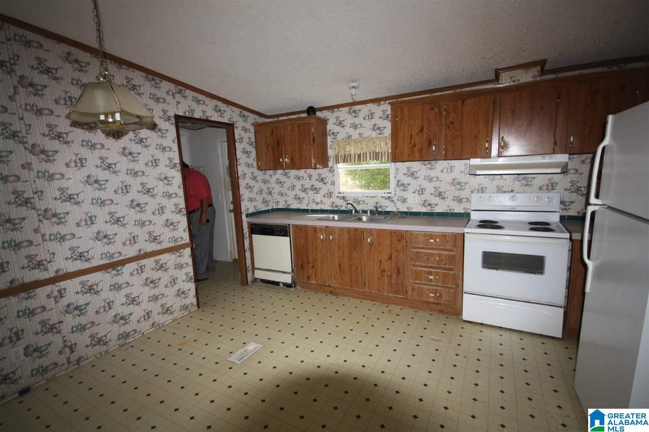 7440 Bluff Ridge Road Bessemer, AL 35022 - Photo 7 of 17