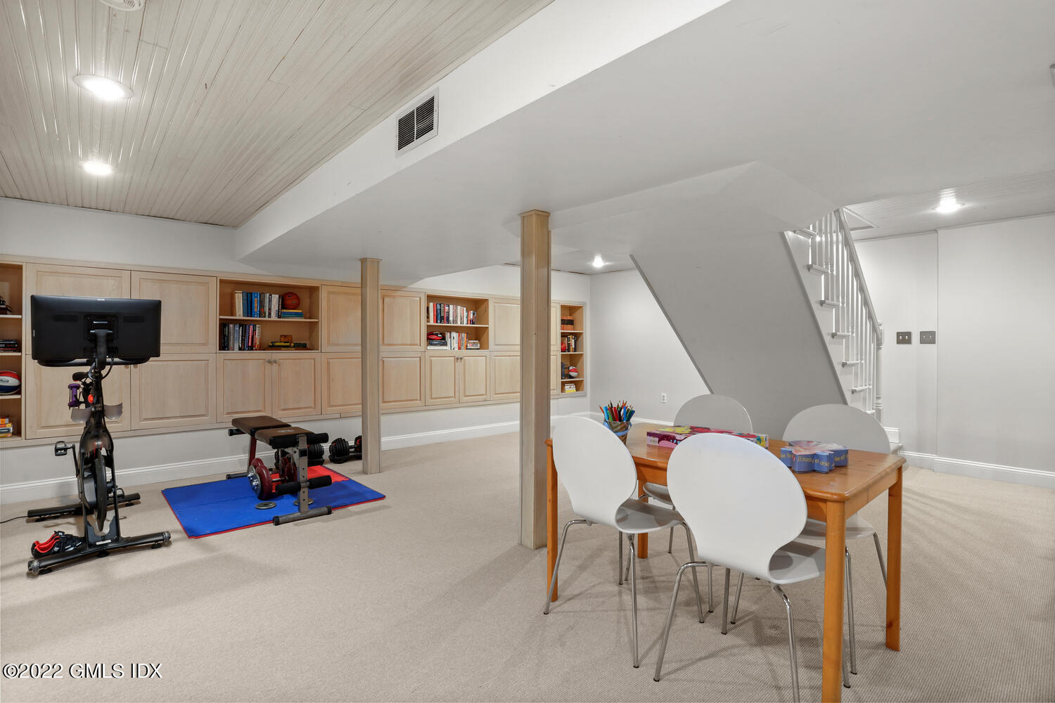 47 Druid Lane Riverside, CT 06878 - Photo 21 of 29 a living room with furniture and wooden floor