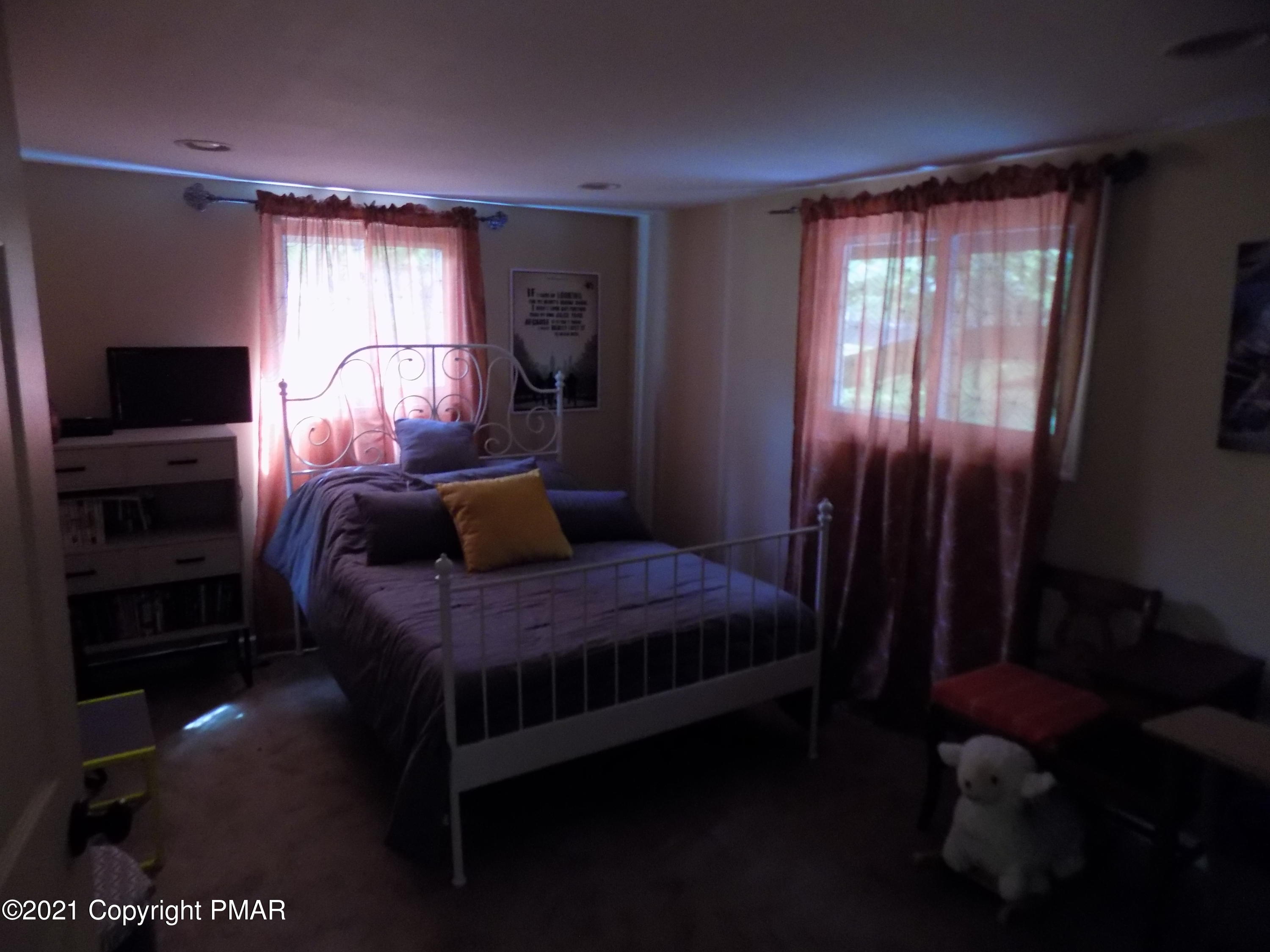 88 Mountain Road Albrightsville, PA 18210 - Photo 11 of 15 DSCN3703