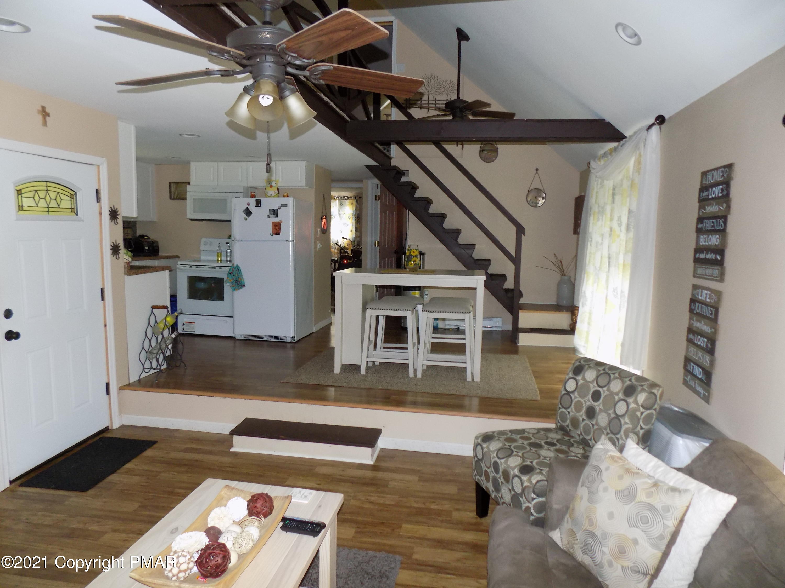 88 Mountain Road Albrightsville, PA 18210 - Photo 5 of 15 DSCN3697