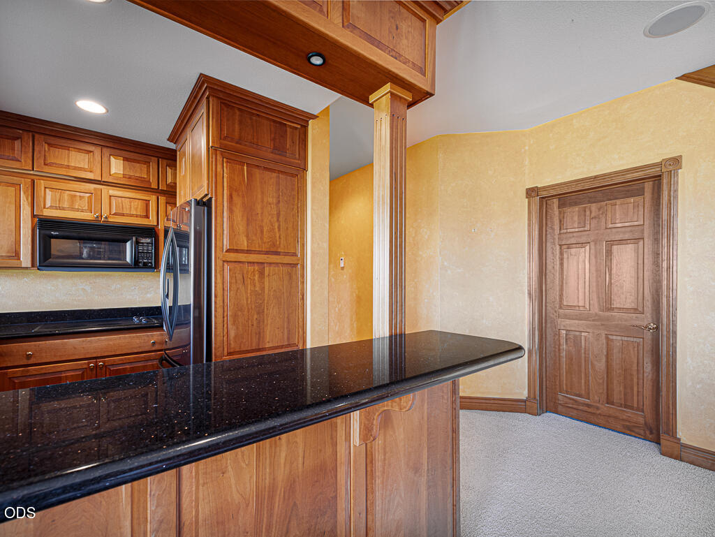 11707 Kestrel Road Klamath Falls, OR 97601 - Photo 35 of 65