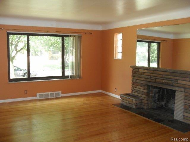 27312 Jean Road Warren, MI 48093 - Photo 6 of 18 july 014 Resized