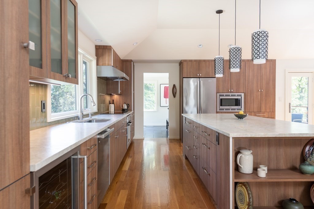 27 Coburn Road Weston, MA 02493 - Photo 8 of 42