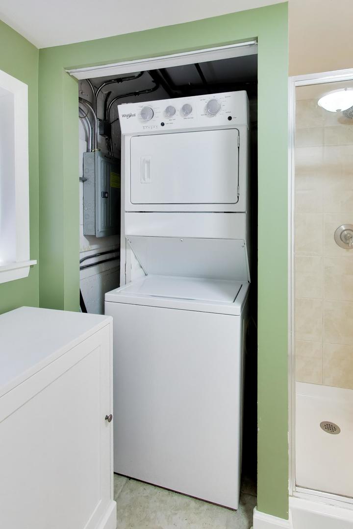 2711 Elgin Road Evanston, IL 60201 - Photo 25 of 33