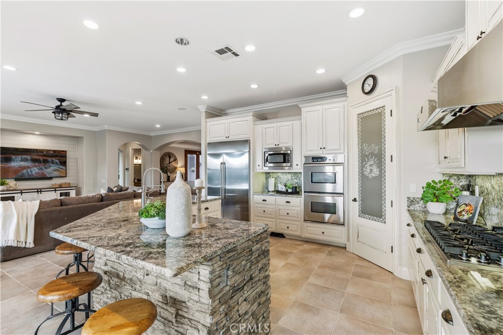 29165 Ridgeline Court Temecula, CA 92590 - Photo 14 of 71