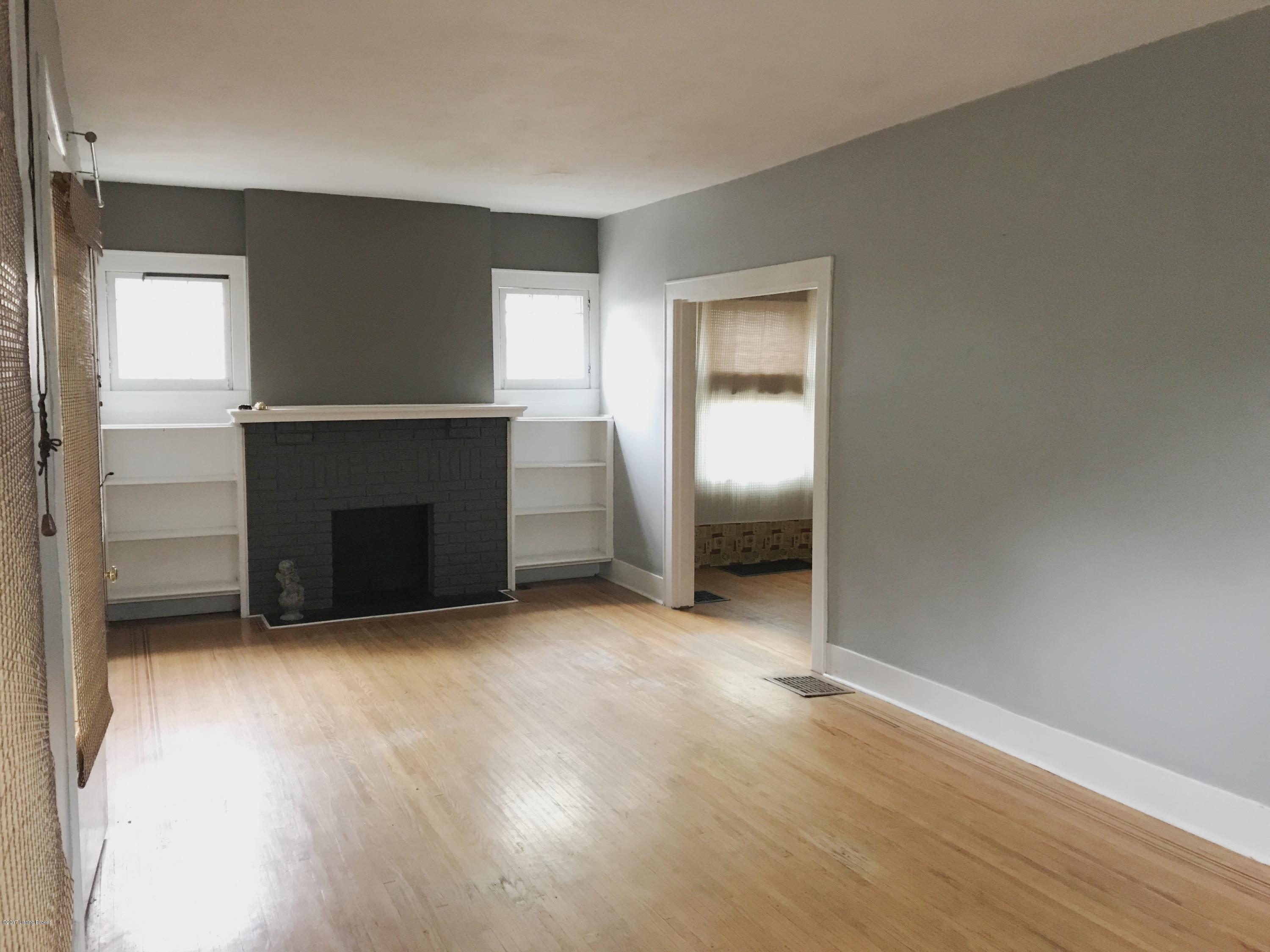 2406 Sherry Road Louisville, KY 40217 - Photo 9 of 48 Living Room