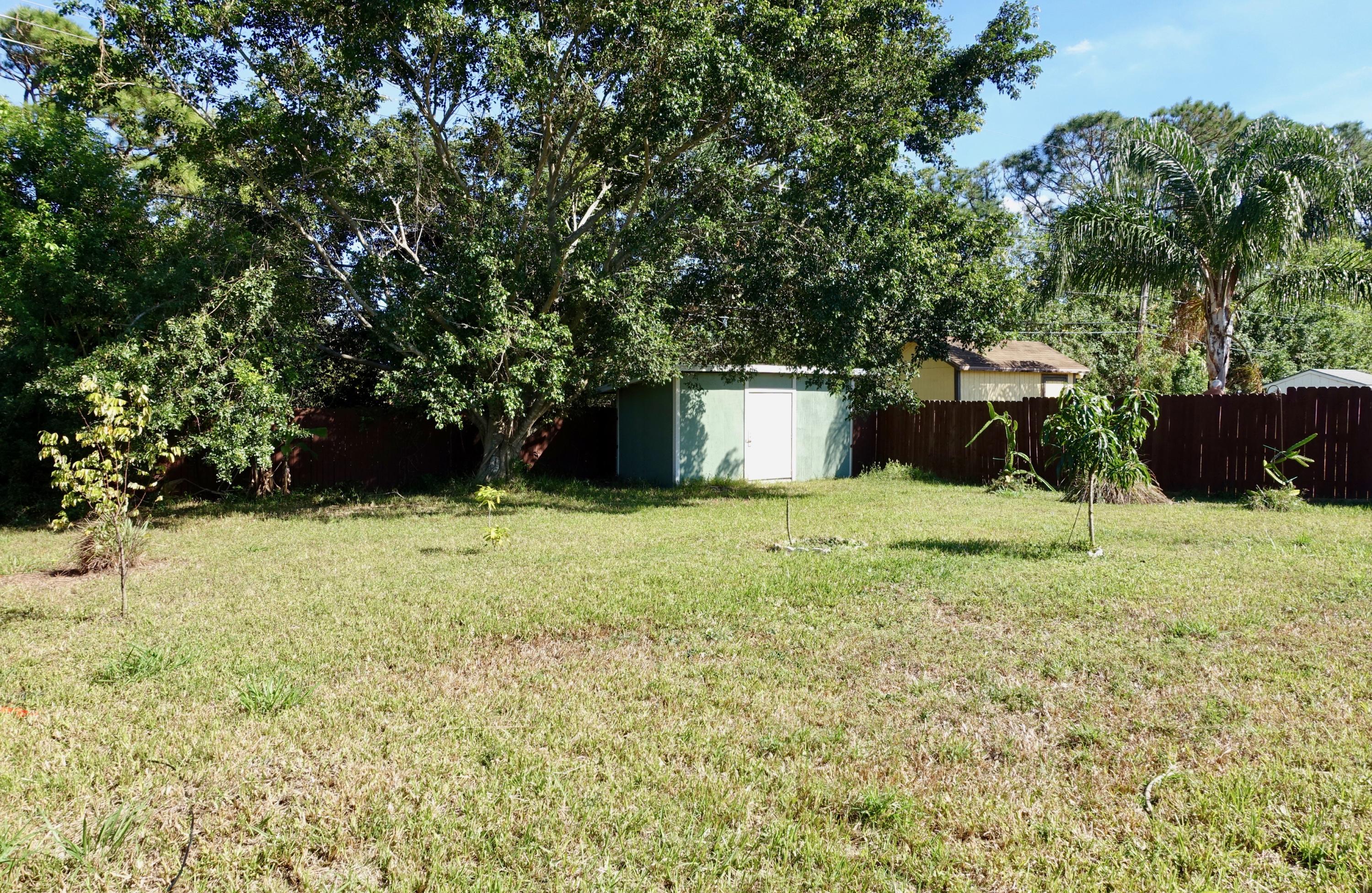 5619 Southeast Normandy Avenue Stuart, FL 34997 - Photo 16 of 16 5619 Normandy Yard