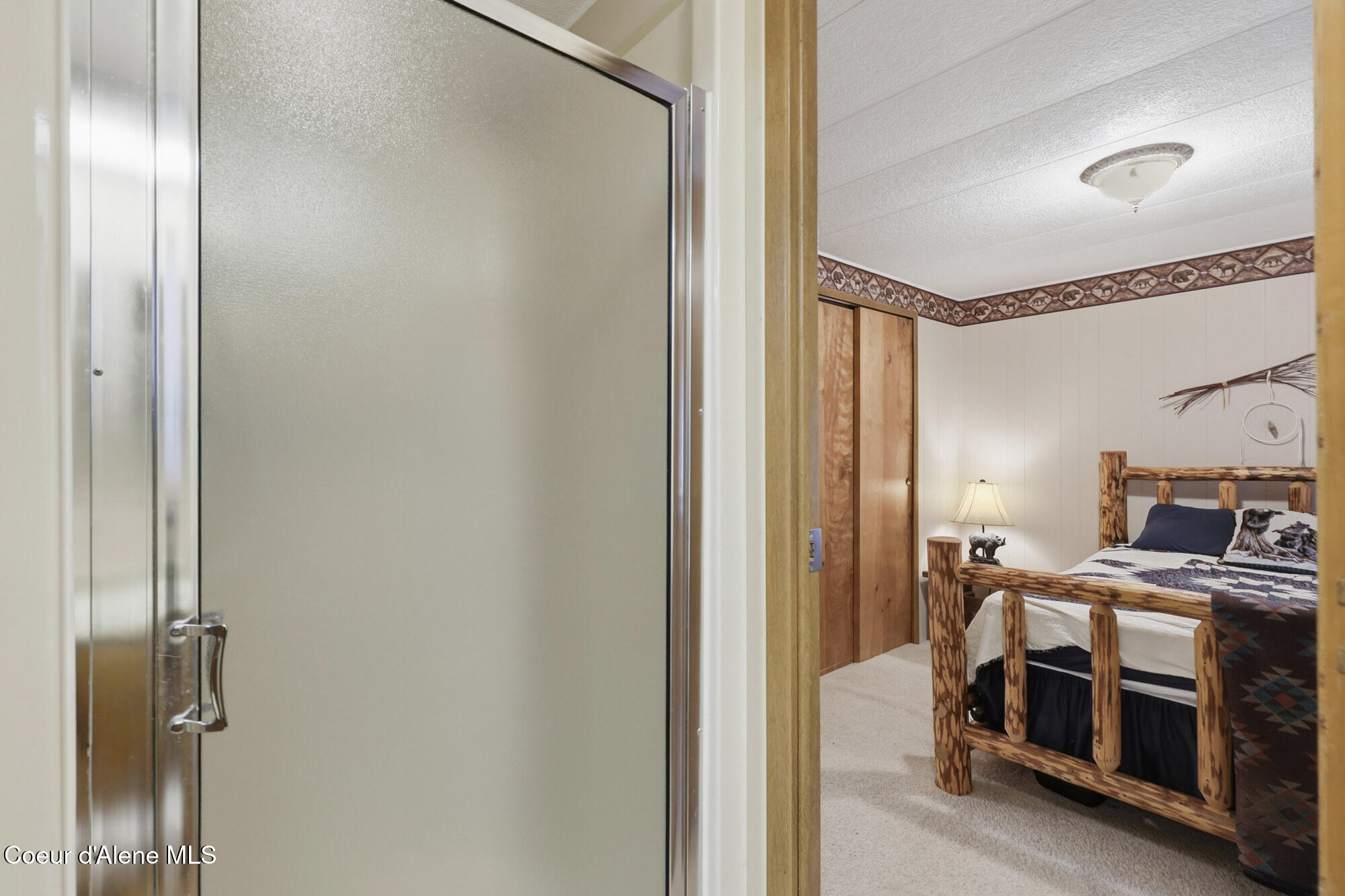 13118 Hellroaring Road Athol, ID 83801 - Photo 22 of 46 Second bathroom