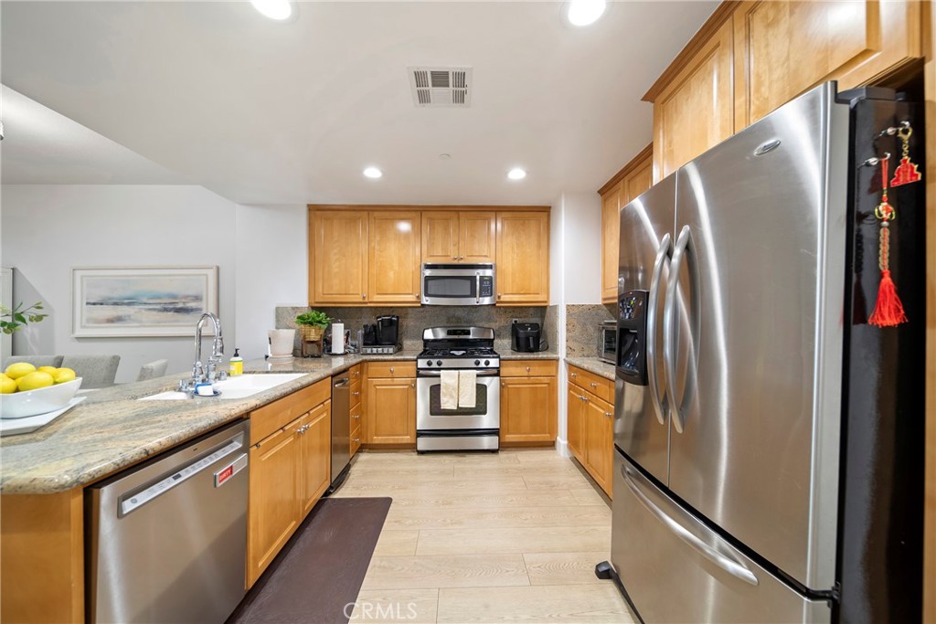 20426 Paseo Cresta Porter Ranch, CA 91326 - Photo 12 of 44