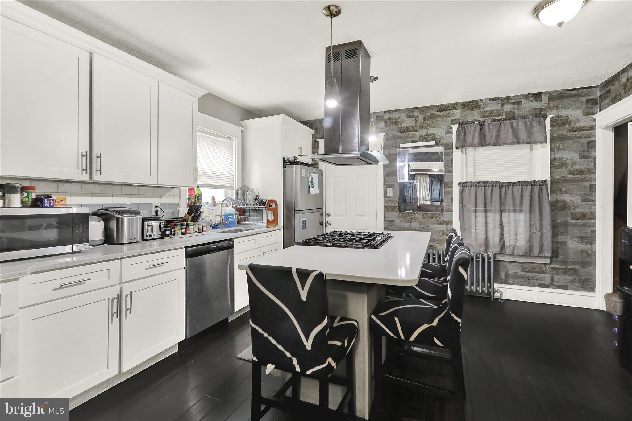 26 East Mohn Street Mohnton, PA 19540 - Photo 6 of 27 Eat-in Kitchen