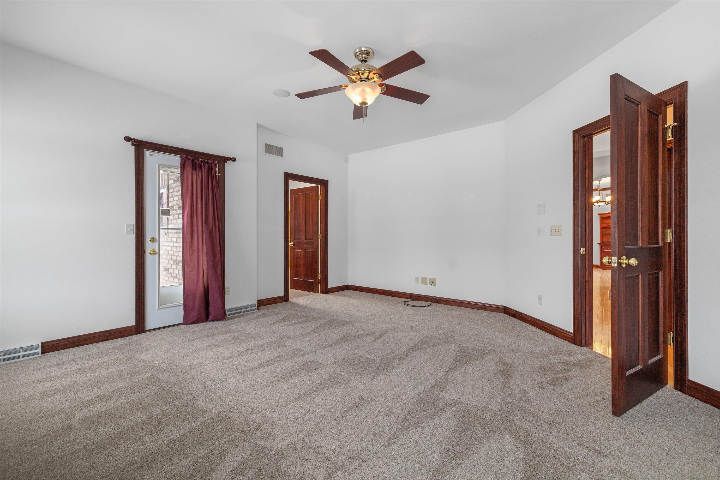 145 Victoria Circle Union Grove, WI 53182 - Photo 27 of 68 41-IMG_9642