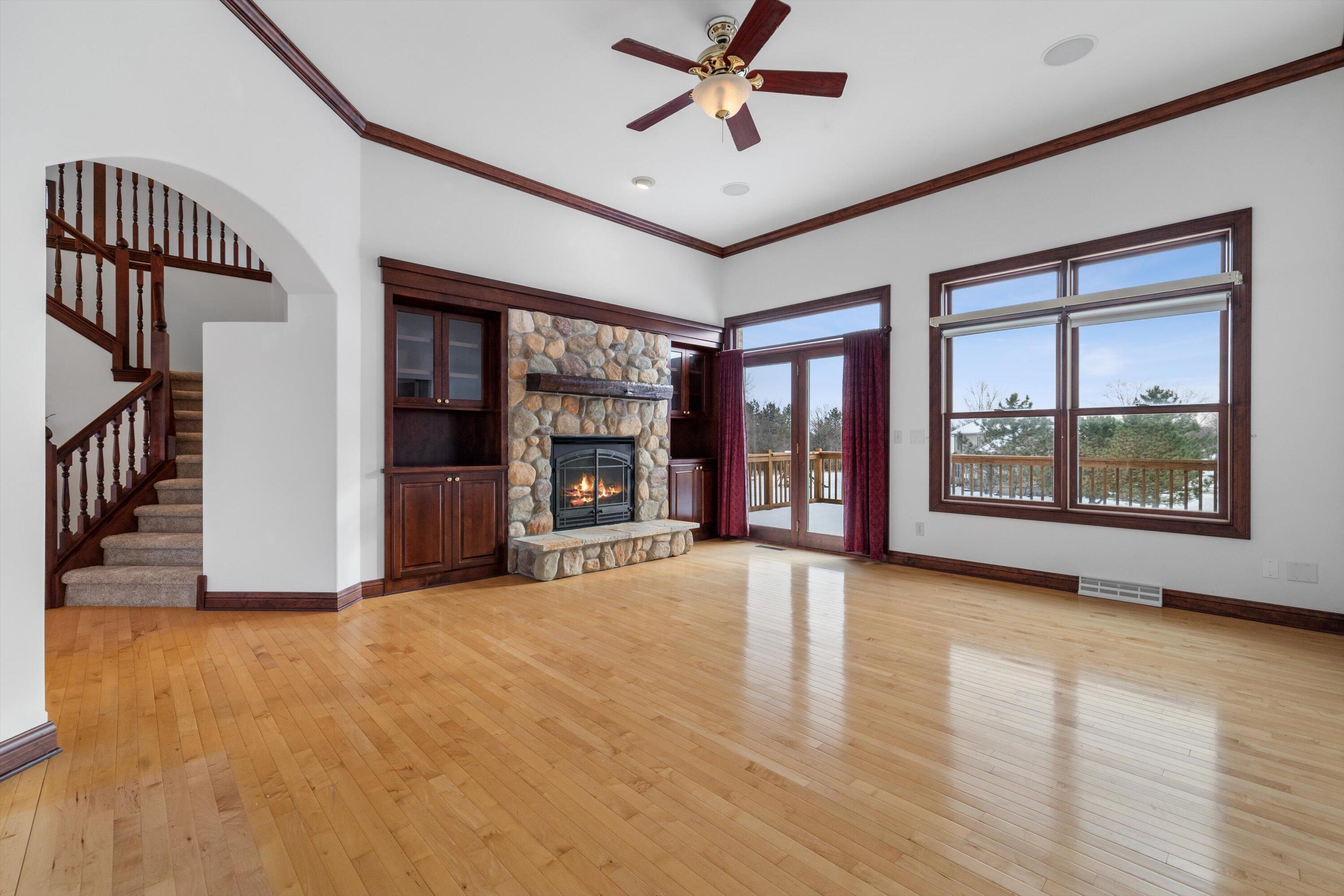 145 Victoria Circle Union Grove, WI 53182 - Photo 8 of 68 25-IMG_9555