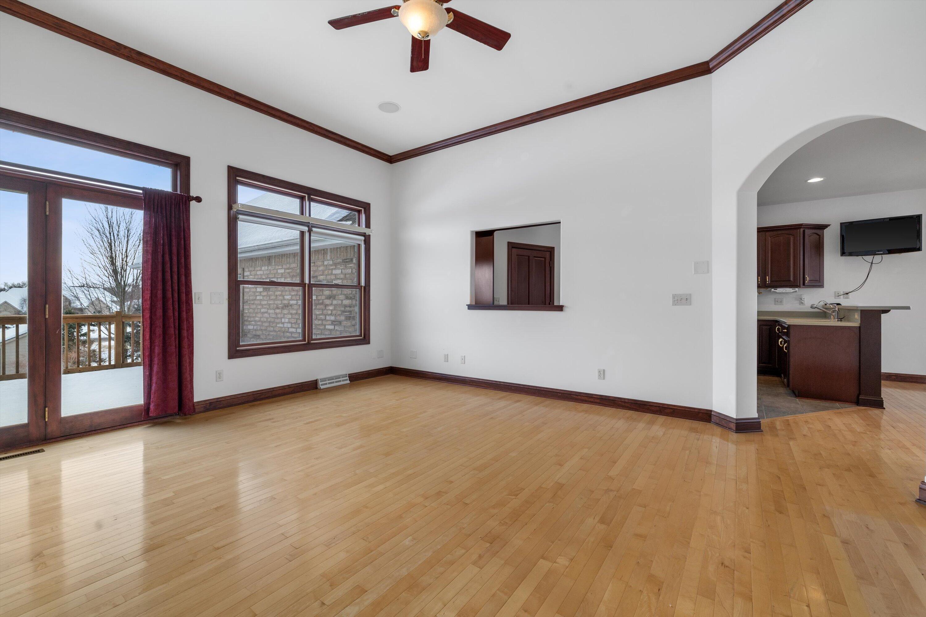 145 Victoria Circle Union Grove, WI 53182 - Photo 9 of 68 24-IMG_9549