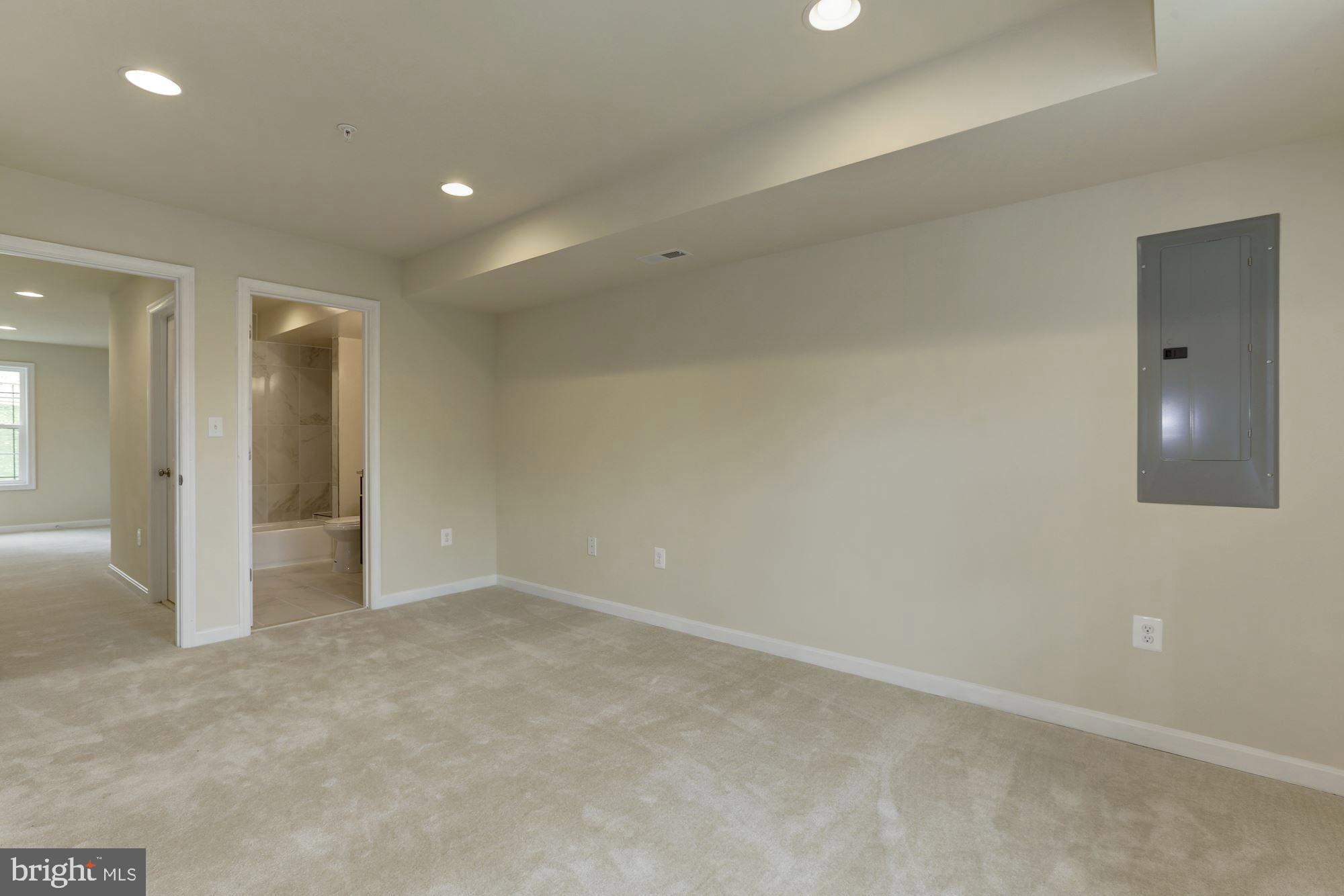 4920 Sheriff Road Northeast Washington, DC 20019 - Photo 4 of 63 Gallery Image 4