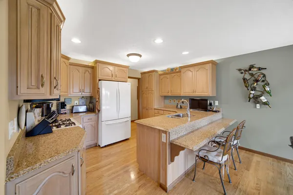 $650,000 | 97 Scotscraig Drive, Valparaiso, IN 46385