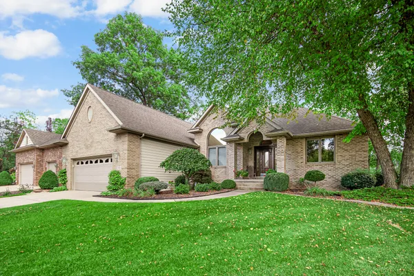 $650,000 | 97 Scotscraig Drive, Valparaiso, IN 46385