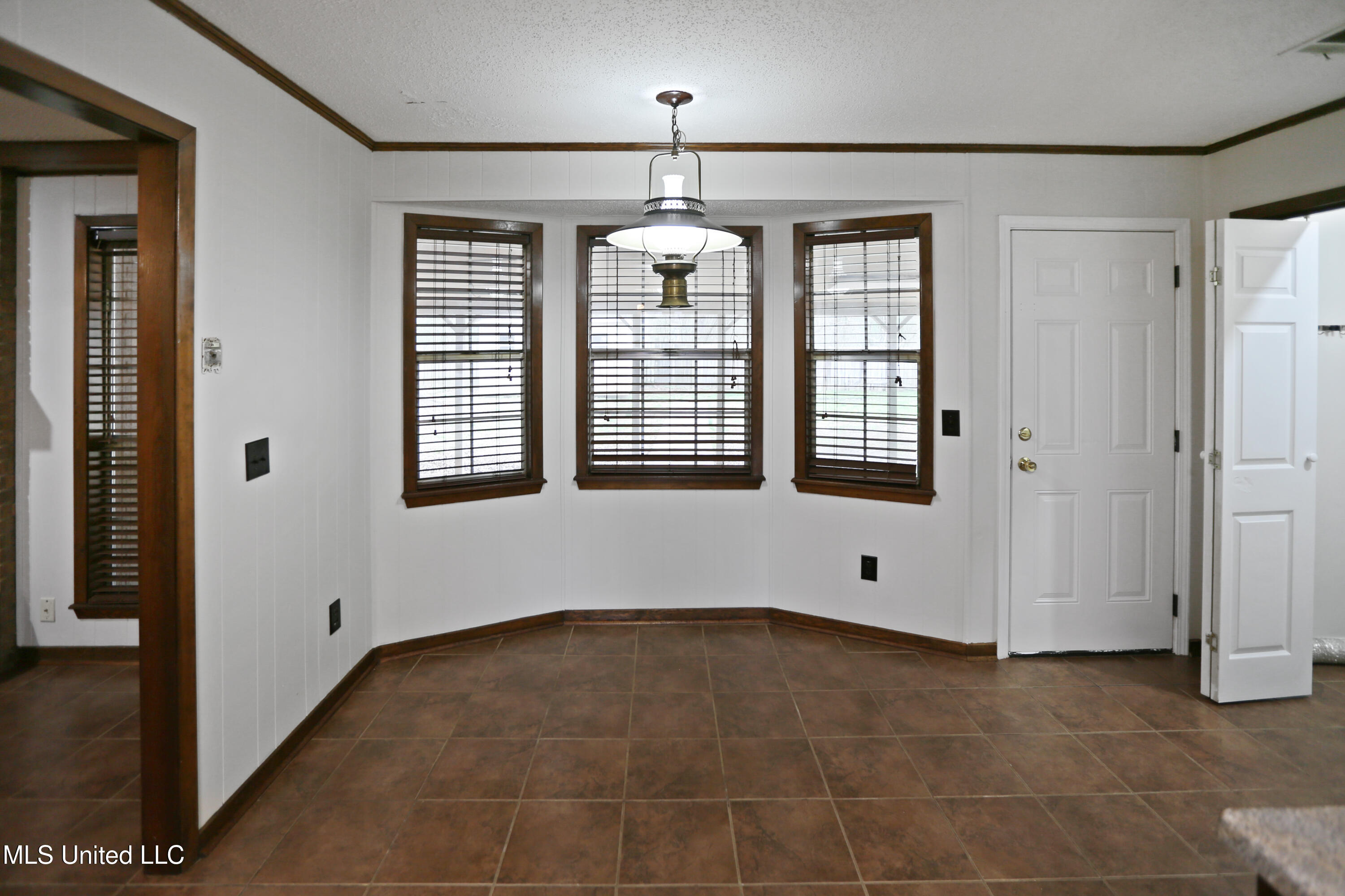 343 Swan Ridge Drive Jackson, MS 39212 - Photo 11 of 32 323 Swan Ridge Dr - 13