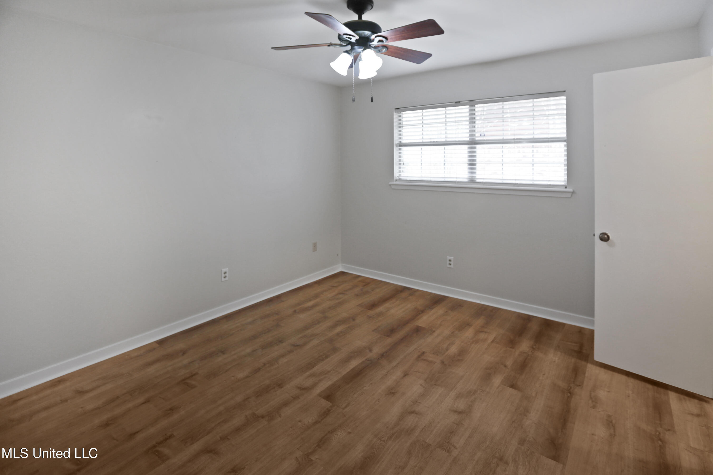 343 Swan Ridge Drive Jackson, MS 39212 - Photo 15 of 32 323 Swan Ridge Dr - 2