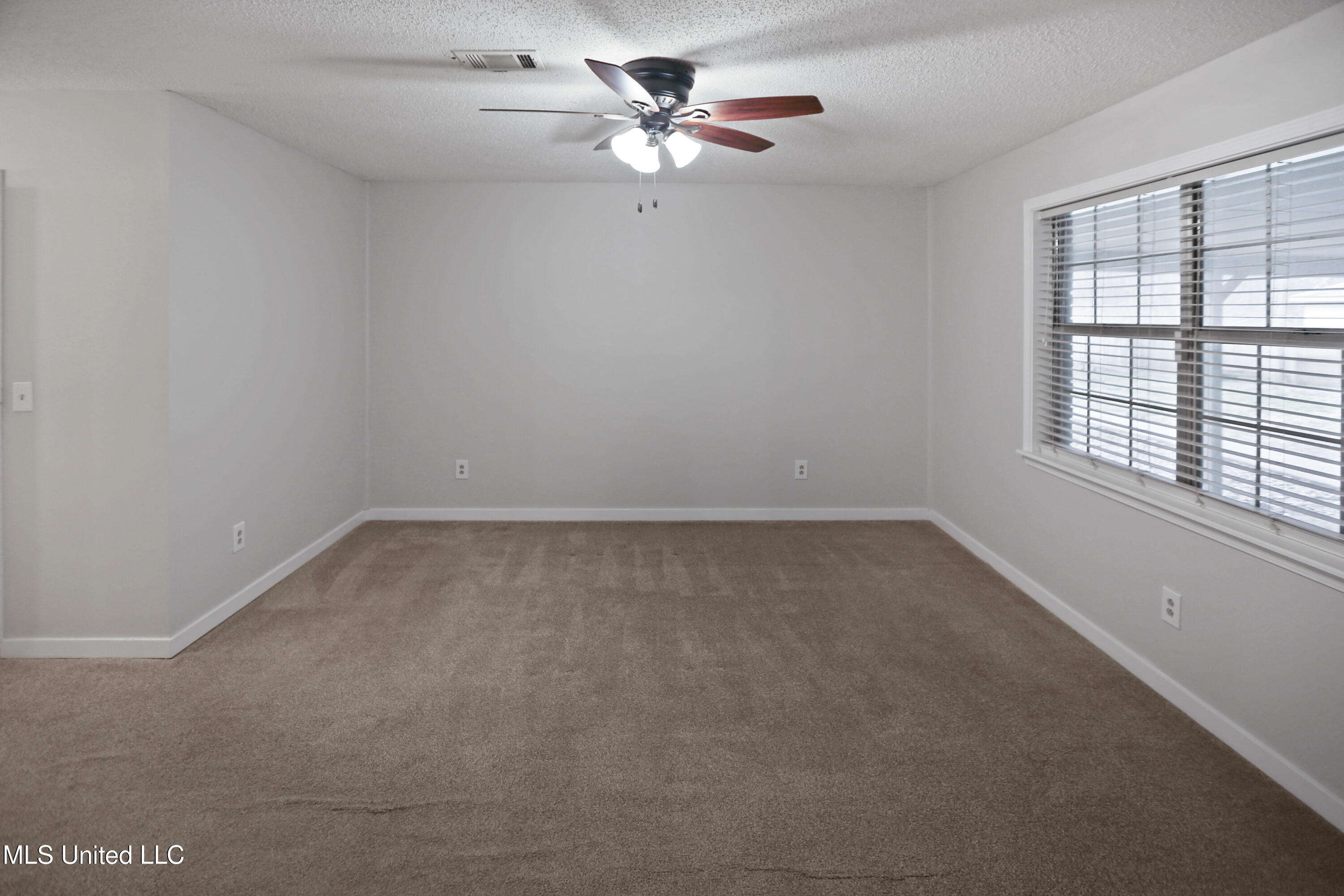 343 Swan Ridge Drive Jackson, MS 39212 - Photo 18 of 32 323 Swan Ridge Dr - 4