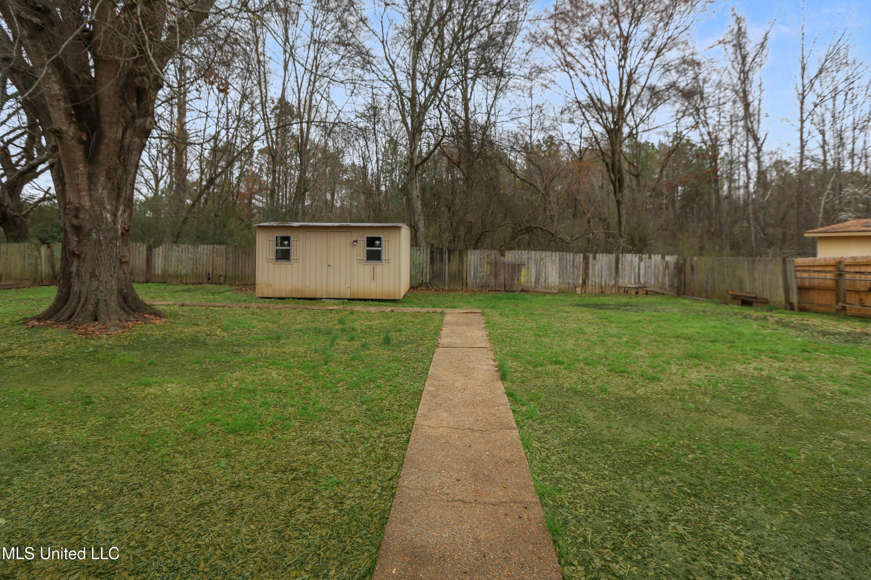 343 Swan Ridge Drive Jackson, MS 39212 - Photo 26 of 32 323 Swan Ridge Dr - 24
