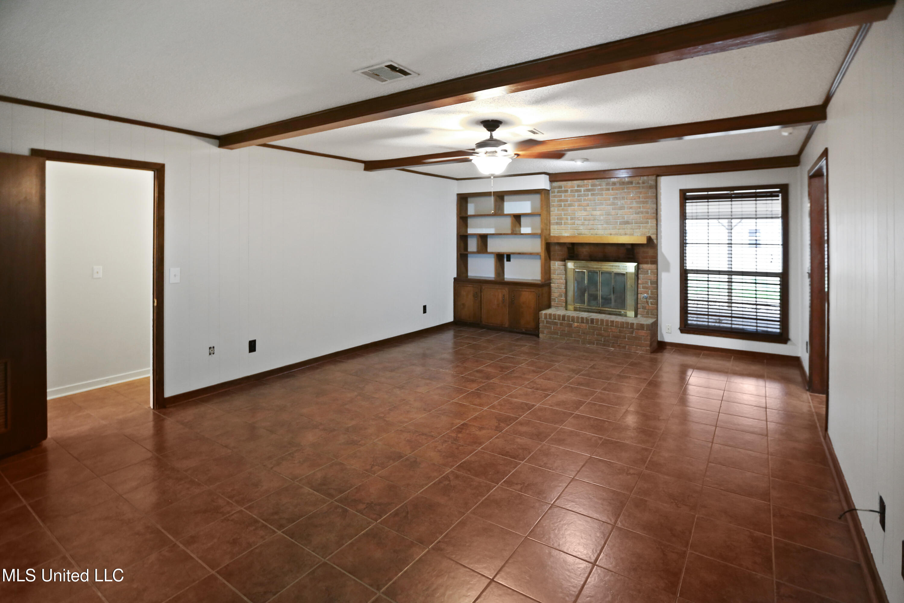 343 Swan Ridge Drive Jackson, MS 39212 - Photo 3 of 32 323 Swan Ridge Dr - 17