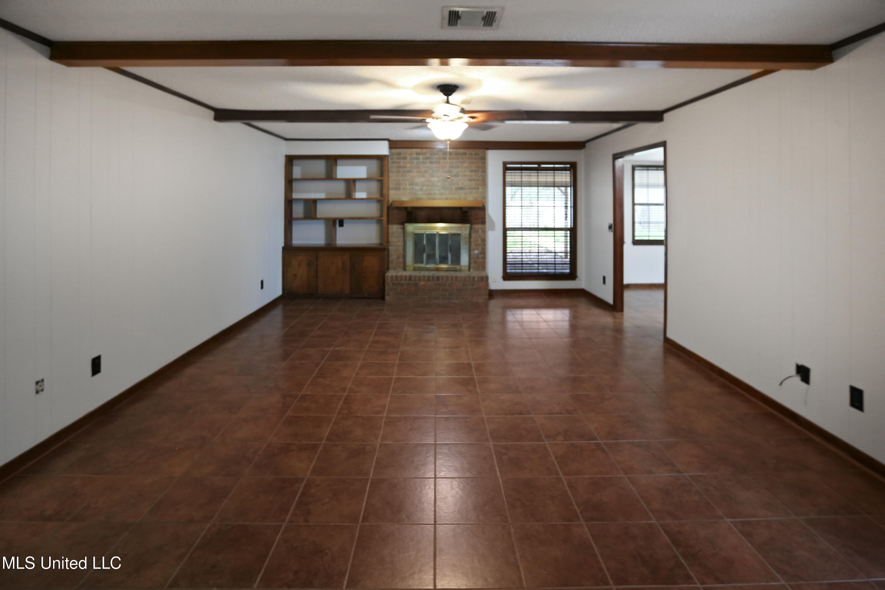 343 Swan Ridge Drive Jackson, MS 39212 - Photo 4 of 32 323 Swan Ridge Dr - 18