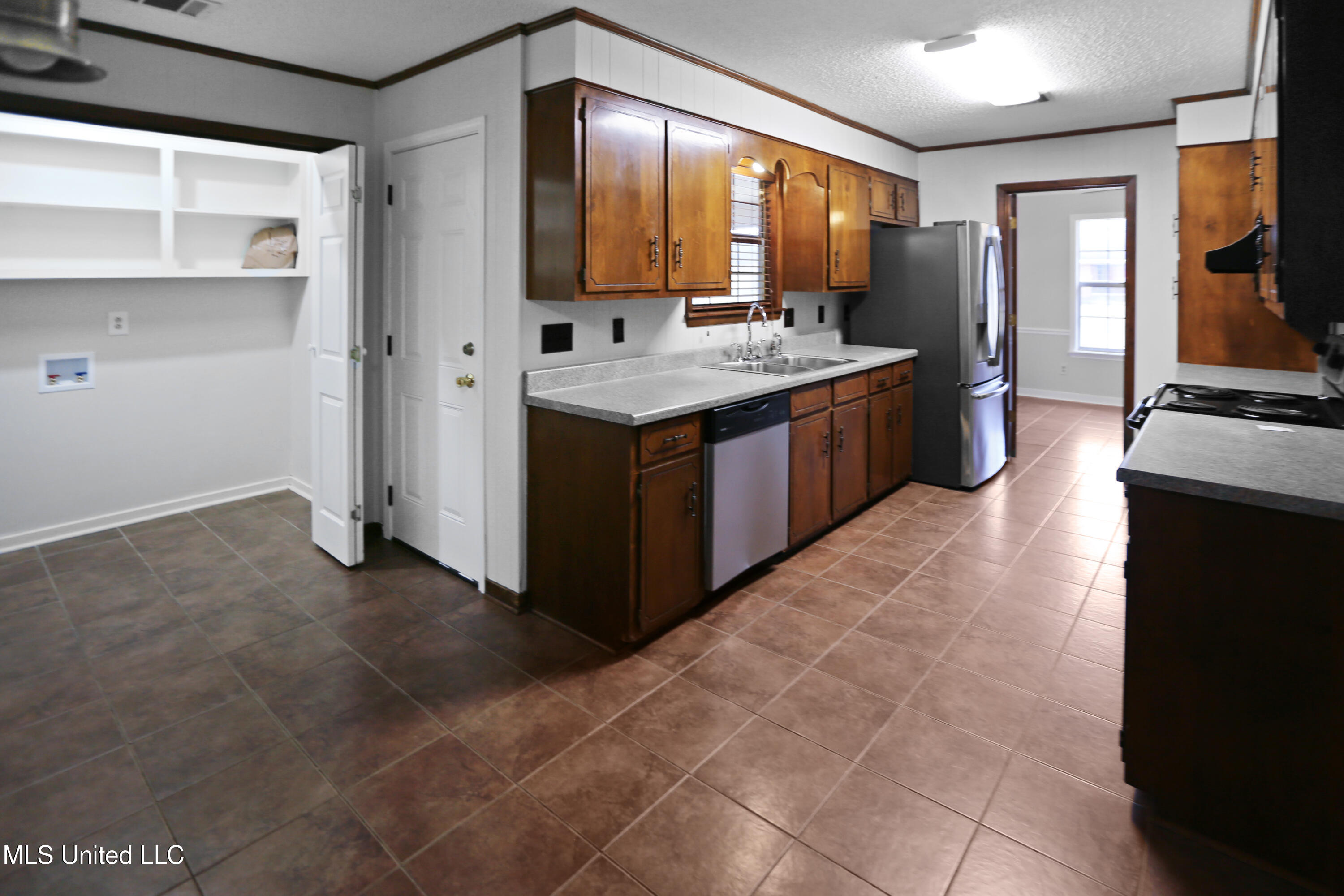 343 Swan Ridge Drive Jackson, MS 39212 - Photo 7 of 32 323 Swan Ridge Dr - 14