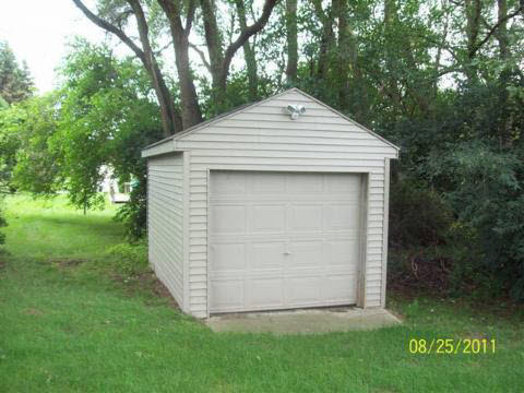 1406 North Dye Road Flint, MI 48532 - Photo 4 of 20 20201553-3.JPG