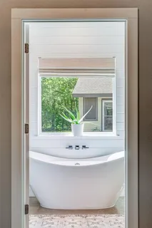 $650,000 | 104 Windsong Court, Weatherford, TX 76087