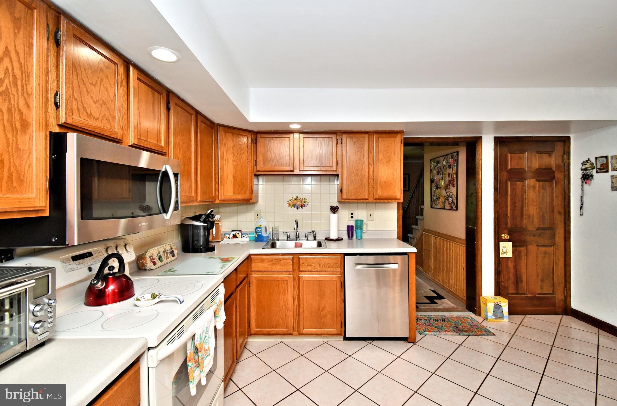 4744 Dunston Road Bensalem, PA 19020 - Photo 17 of 58 Gallery Image 17