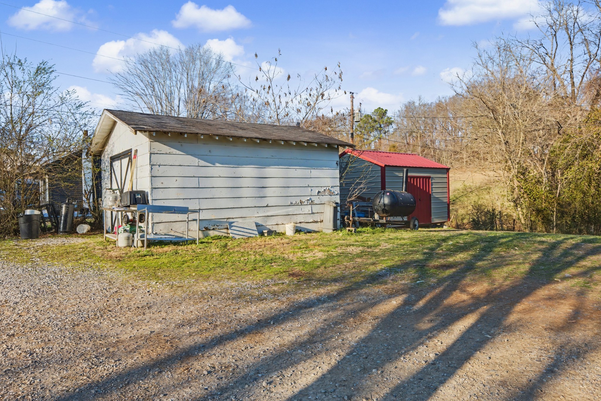 116 Tracy Academy Street Charlotte, TN 37036 - Photo 31 of 36 a front view of a house with a yard