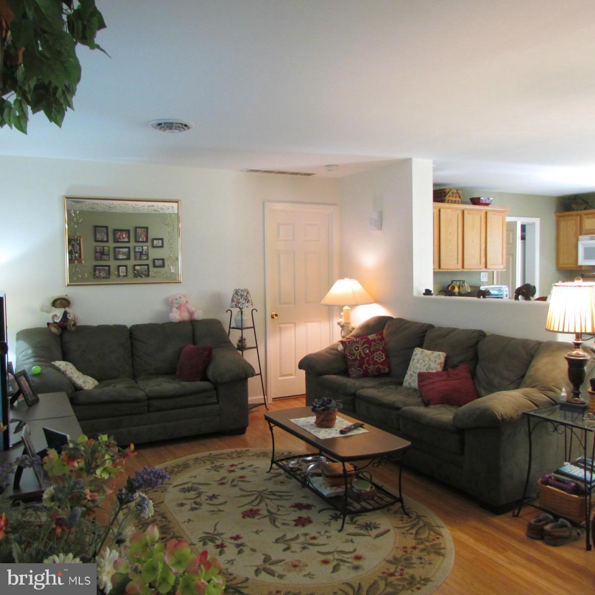 609 4th Street Crumpton, MD 21628 - Photo 11 of 23 Living Room