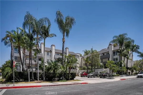 $409,900 | 20253 Keswick Street, Unit 325, Winnetka, CA 91306
