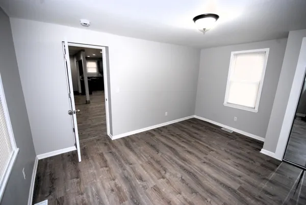 $2,500 | 1872 Champaign Road, Lincoln Park, MI 48146