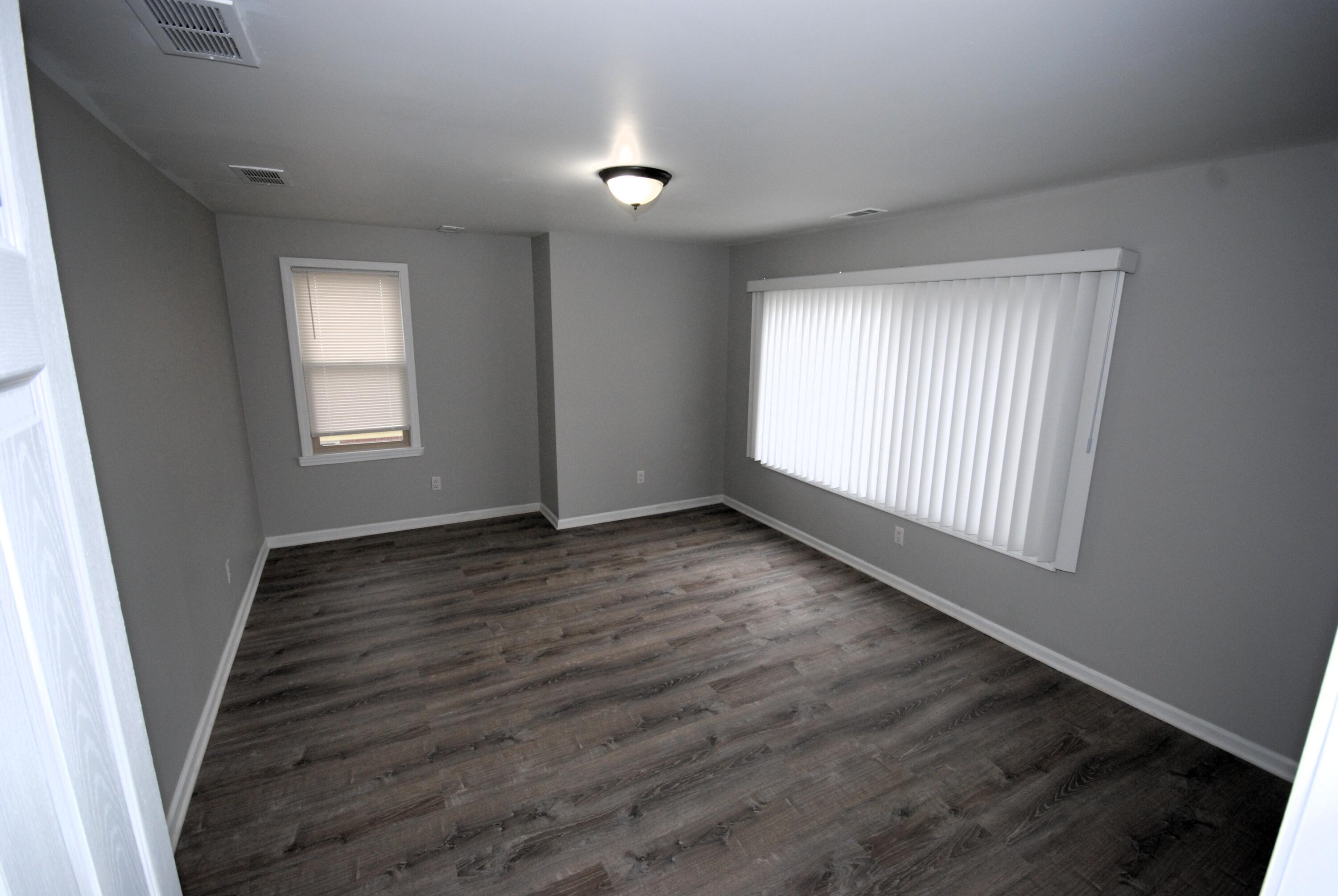 1872 Champaign Road Lincoln Park, MI 48146 - Photo 13 of 29 10 mst bed (2)