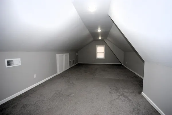 $2,500 | 1872 Champaign Road, Lincoln Park, MI 48146