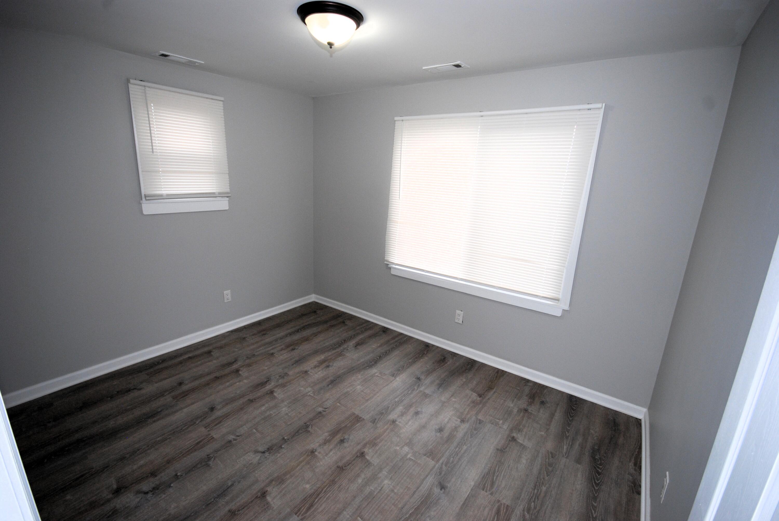 1872 Champaign Road Lincoln Park, MI 48146 - Photo 17 of 29 12 bed 4 (1)