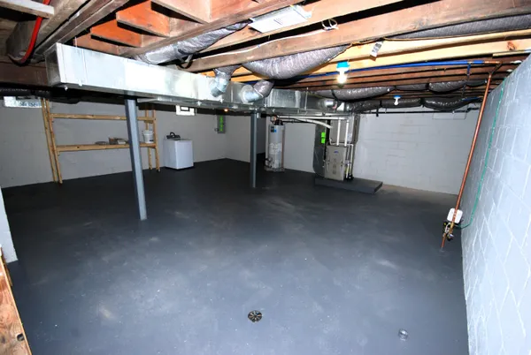 $2,500 | 1872 Champaign Road, Lincoln Park, MI 48146