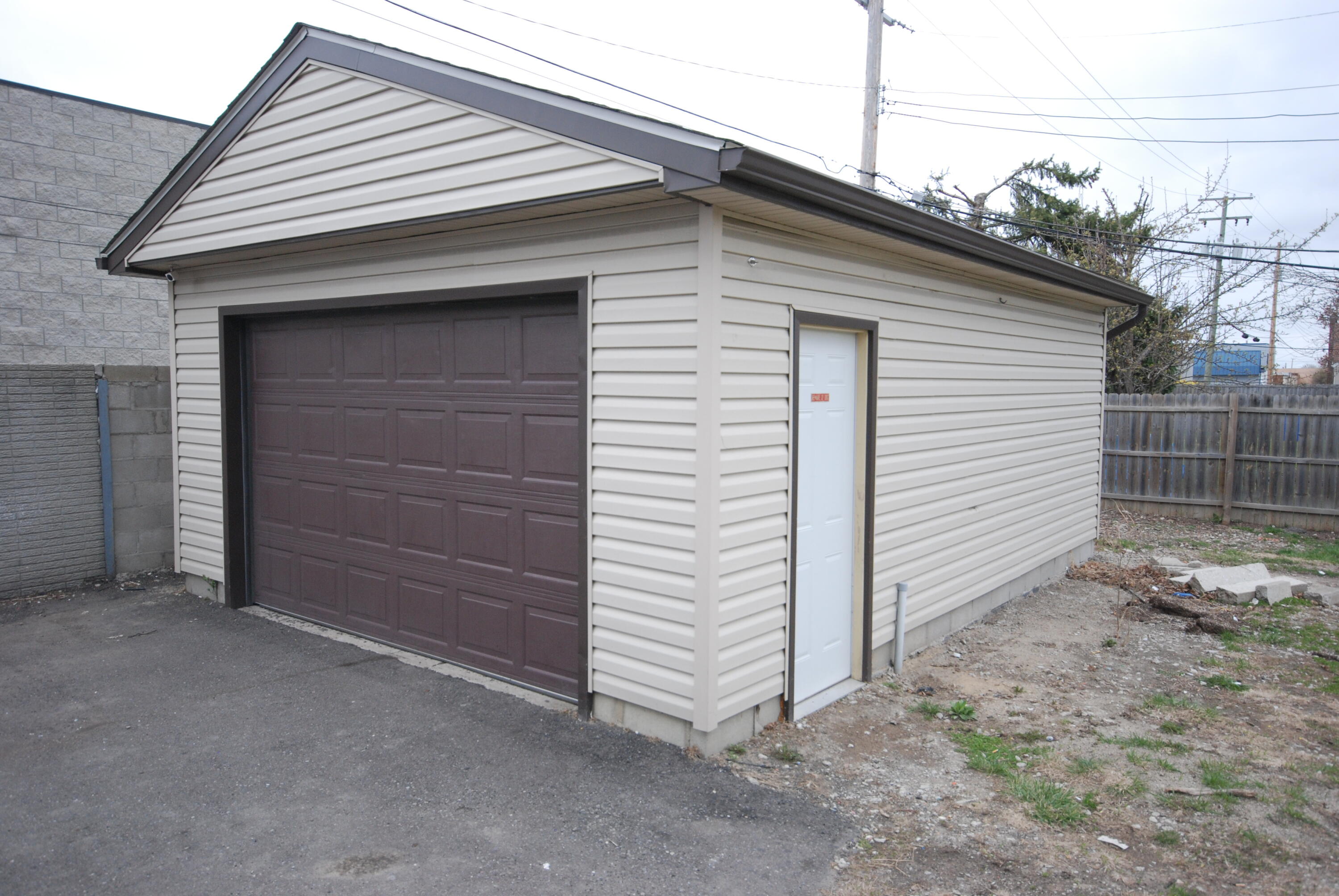 1872 Champaign Road Lincoln Park, MI 48146 - Photo 24 of 25 DSC_0019