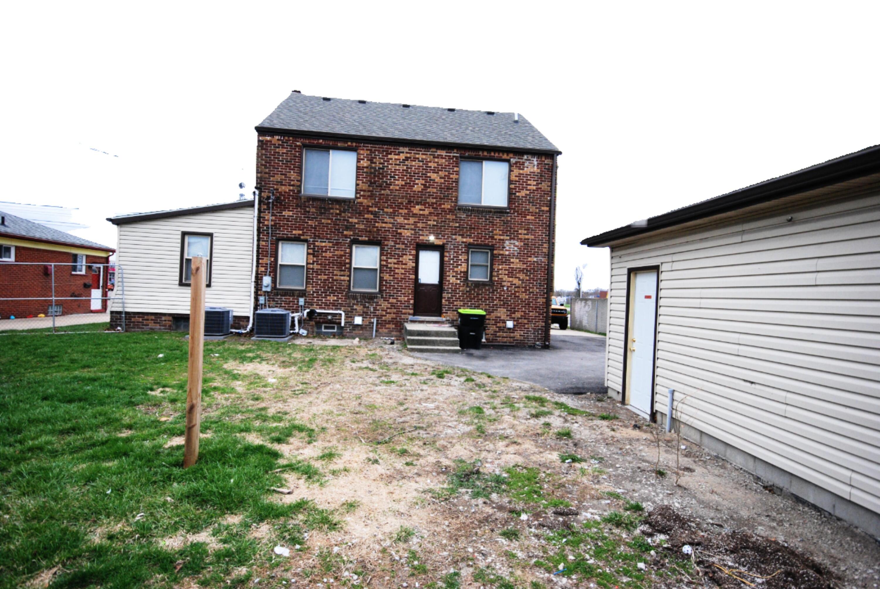 1872 Champaign Road Lincoln Park, MI 48146 - Photo 25 of 25 2 rear