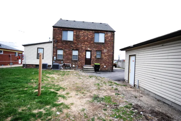 $2,500 | 1872 Champaign Road, Lincoln Park, MI 48146